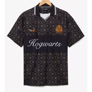 HARRY POTTER HOGWARTS SYMBOLS JERSEY SIZE 2X BOXLUNCH